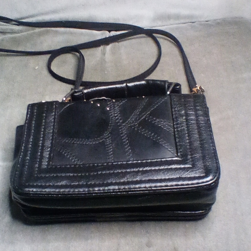 Hand Bag - Picture 2 of 7